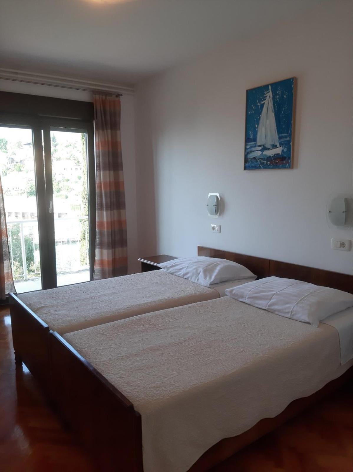 Apartmani Kadmen Іка Екстер'єр фото